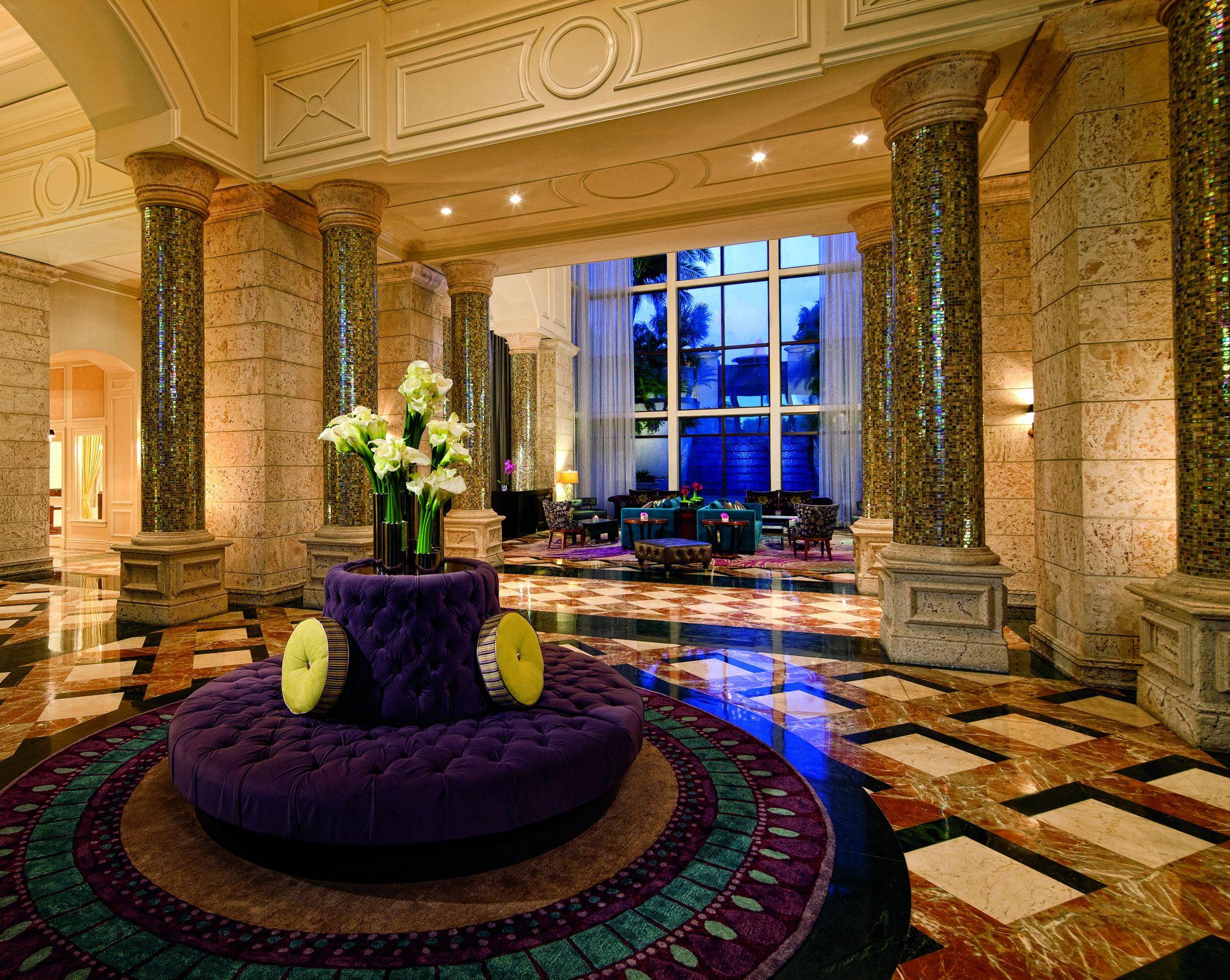 Отель The Ritz-Carlton Coconut Grove, Майами Экстерьер фото