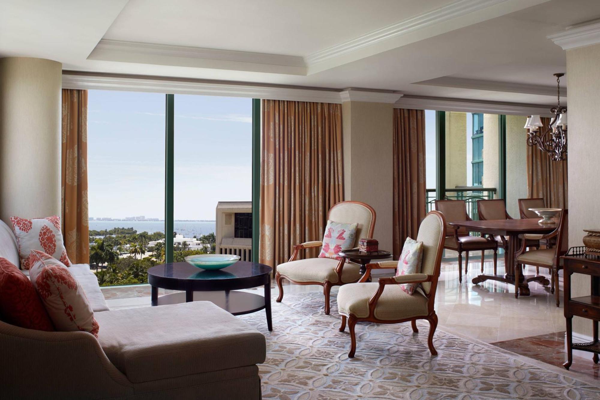 Отель The Ritz-Carlton Coconut Grove, Майами Экстерьер фото